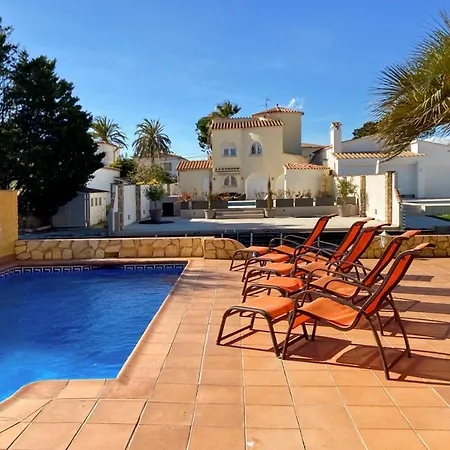 Villa Ampuriahome Hosting 15, Pool & Mooring Empuriabrava