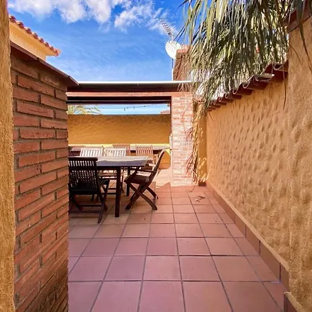 Villa Ampuriahome Hosting 15, Pool & Mooring *