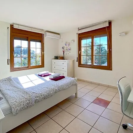Villa Ampuriahome Hosting 15, Pool & Mooring