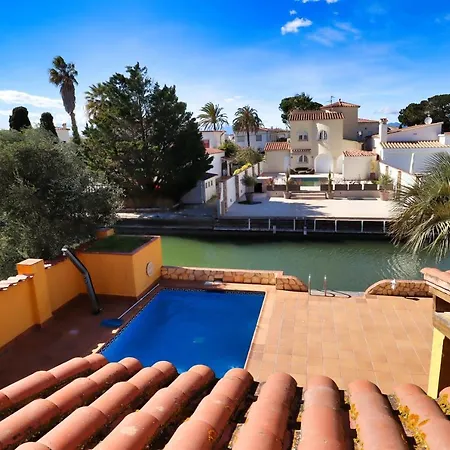 Ampuriahome Hosting 15, Pool & Mooring * Empuriabrava