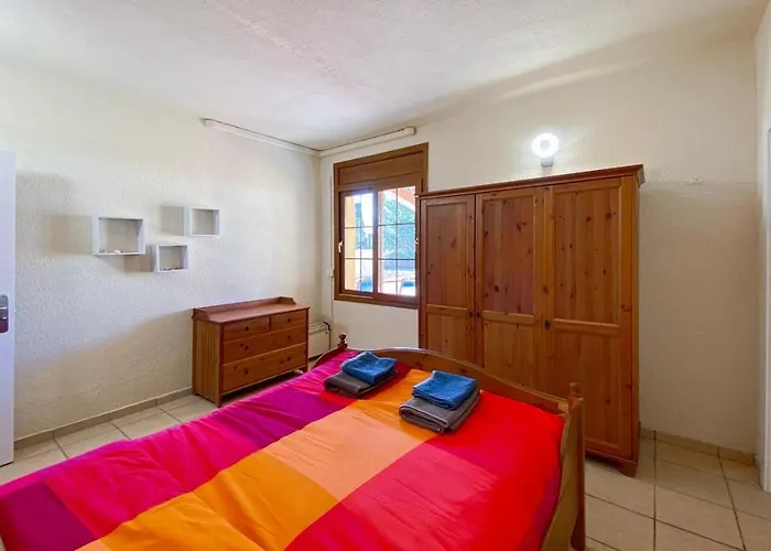 Ampuriahome Hosting 15, Pool & Mooring *