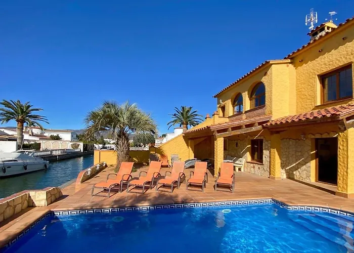 فيلة Ampuriahome Hosting 15, Pool & Mooring إمبوريابرافا