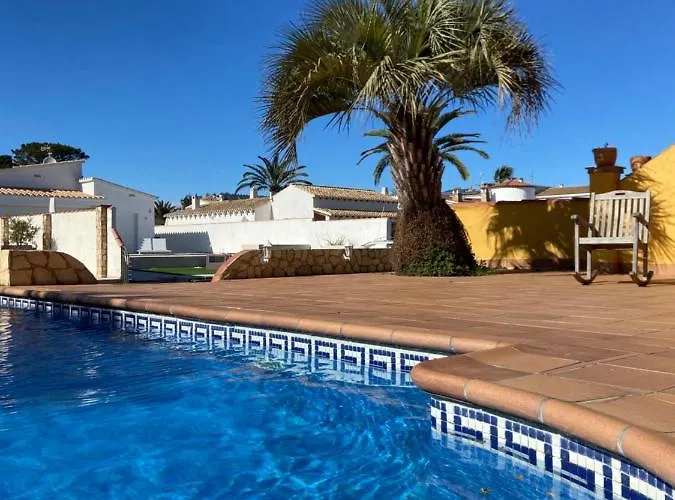 فيلة Ampuriahome Hosting 15, Pool & Mooring إمبوريابرافا