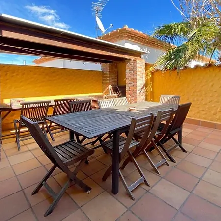 Ampuriahome Hosting 15, Pool & Mooring Βίλα